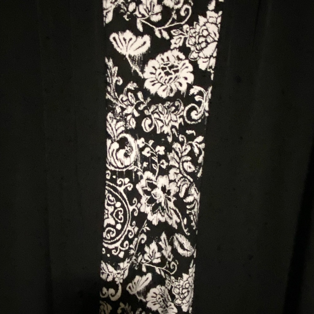 JM Collection Layered Cardigan Top | Black Open Front Cardi w/ Floral Cami | M - Picture 4 of 5